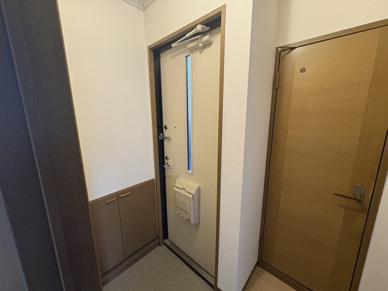 玄関　※別部屋の写真です