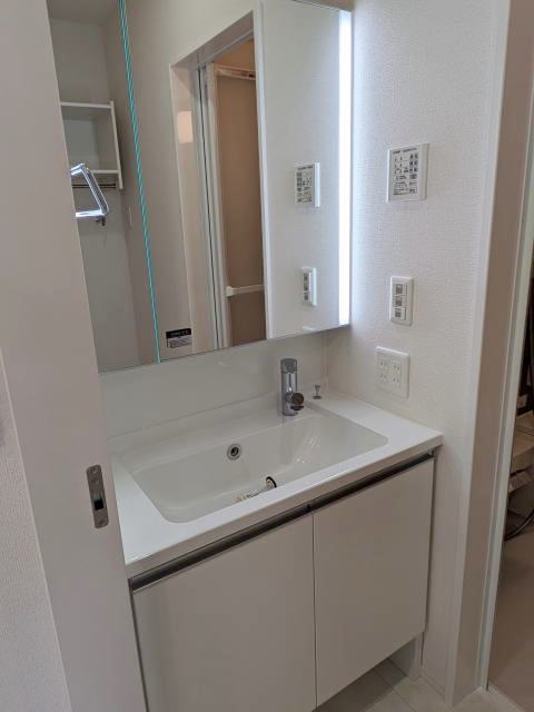 洗面設備　同仕様