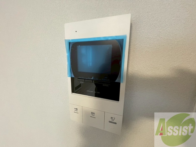 セキュリティ　ＴＶモニター付インターホンです。来客者の顔が見えるので安心！