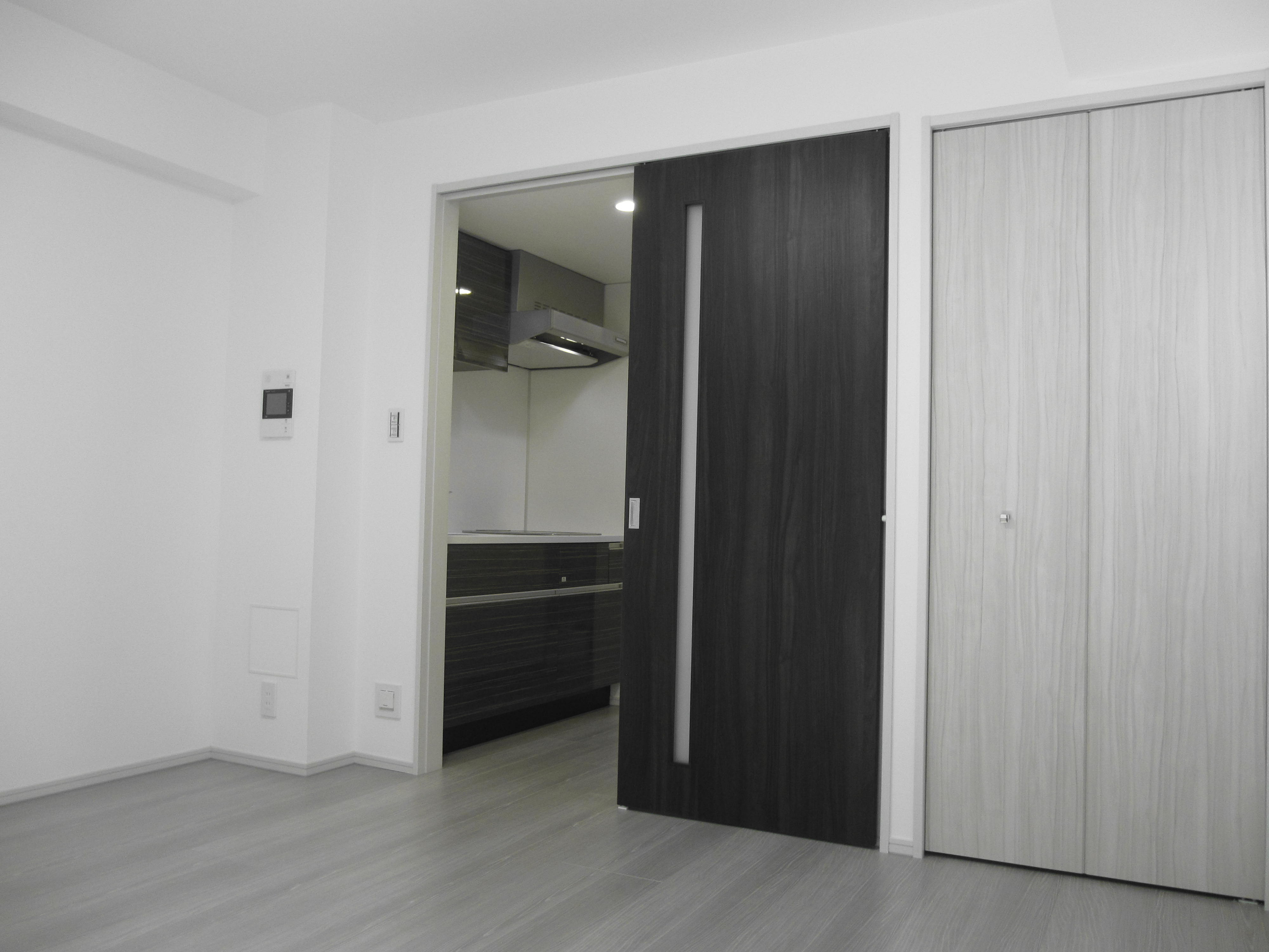 居室・リビング　同物件別部屋の写真になります