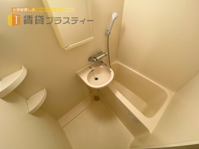 バス・シャワールーム　浴室乾燥機付き