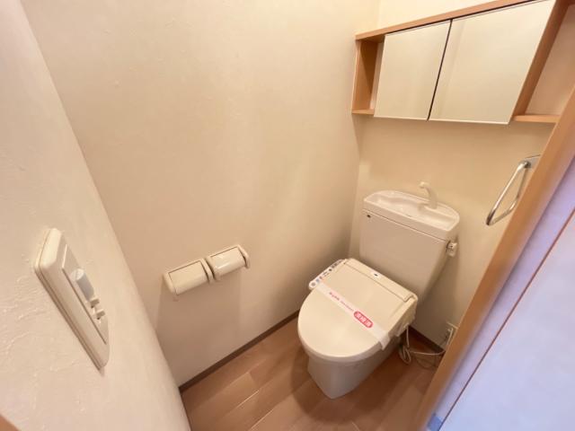 トイレ　シャワー付トイレ