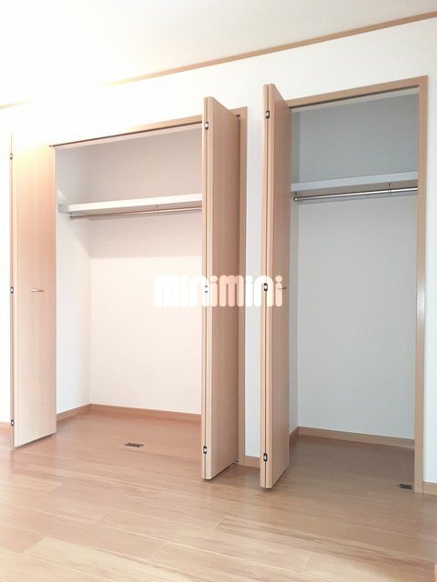 収納　各部屋に収納が完備されています。