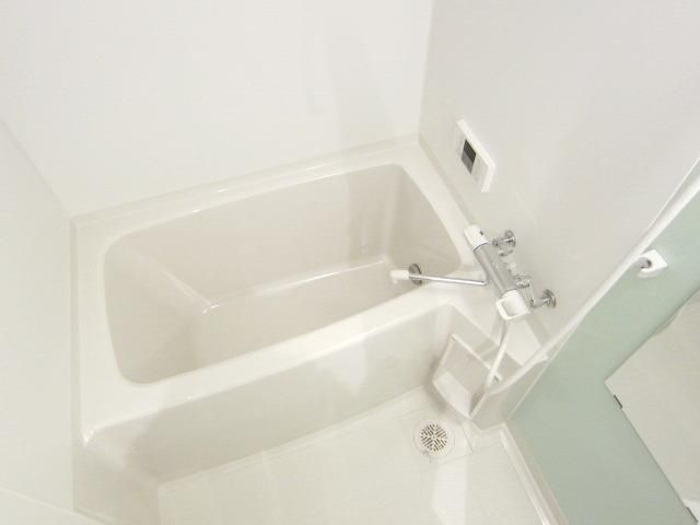 バス・シャワールーム　★お風呂でゆったりできますね★