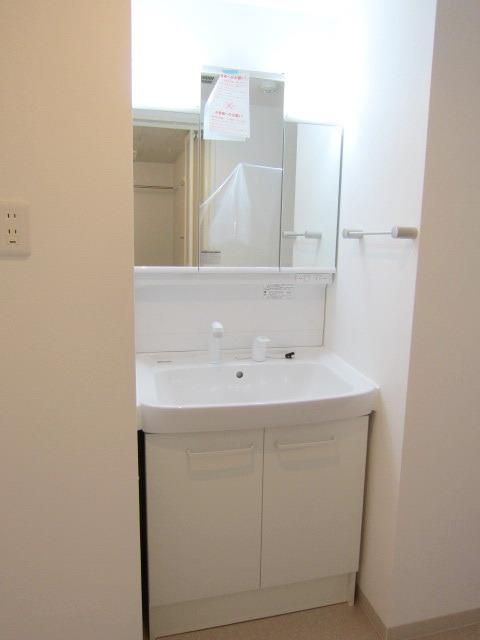 洗面設備　★独立洗面台も広いです★