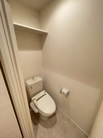 トイレ　★温水洗浄便座付き♪