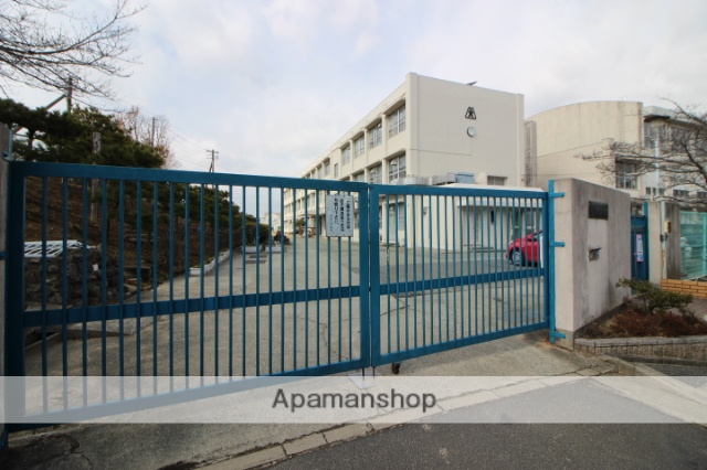 小学校　箕谷小学校（小学校）まで2278m