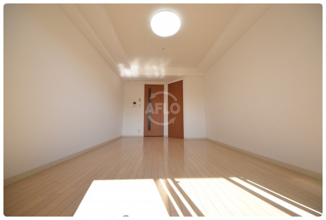 居室・リビング　ドゥーエ森ノ宮　洋室