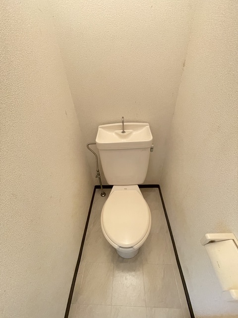 トイレ　※別部屋参考写真