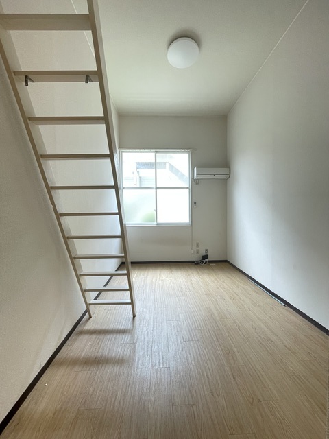 居室・リビング　※別部屋参考写真