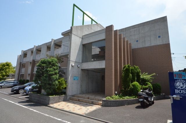 建物外観　♪お洒落な外観の建物です♪