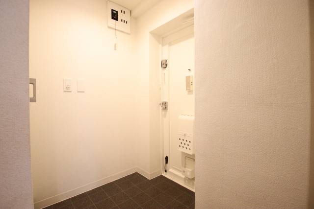 玄関　※別室の参考写真の為、現況優先です。