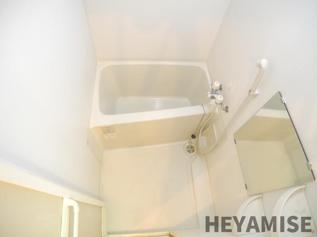 バス・シャワールーム　※同間取りの別の階のお部屋の画像です※