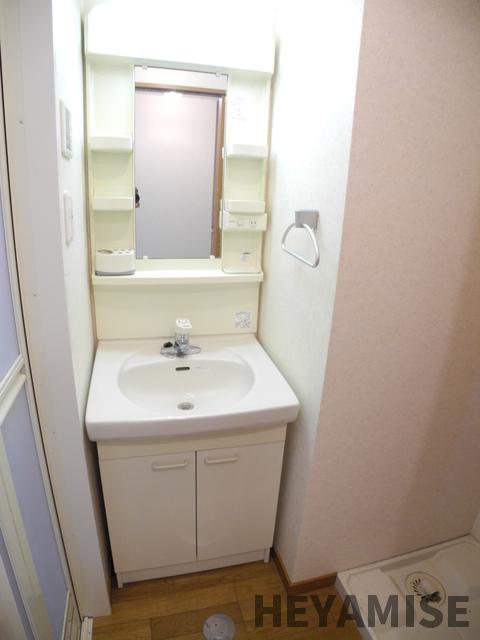 洗面設備　※同間取りの別の階のお部屋の画像です※