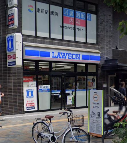 コンビニ　ローソン 東新宿明治通店（コンビニ）まで219m