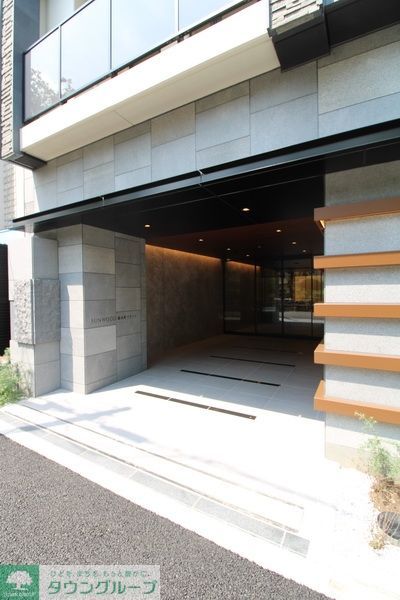 エントランス　エントランス