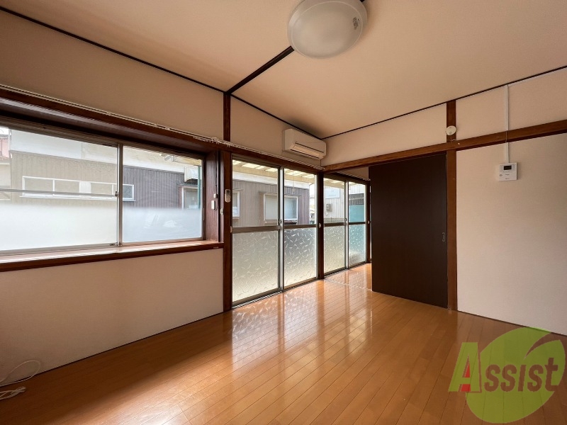 居室・リビング　ダイニング６帖の洋室です。広々していてリラックスできます