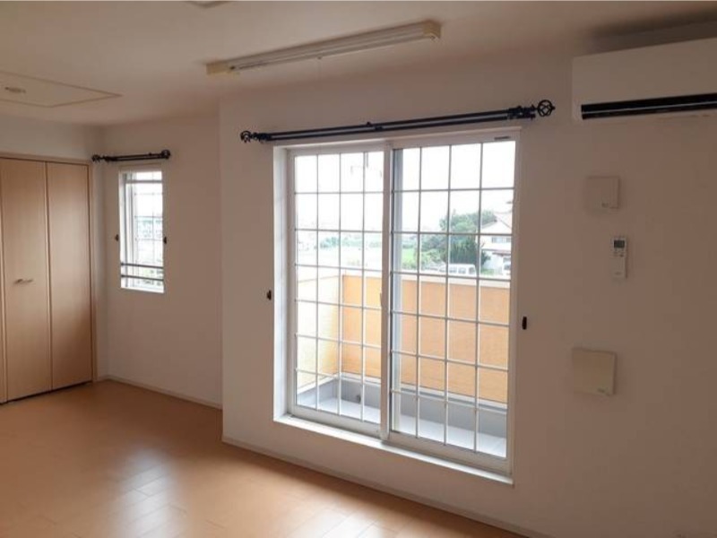 居室・リビング　図面と現状に相違がある場合には現状を優先