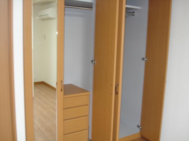 収納　クローゼット