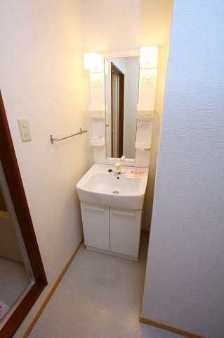 洗面設備　広い洗面スペース