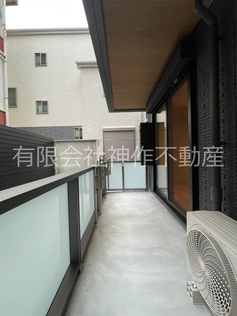 バルコニー　電動シャッター