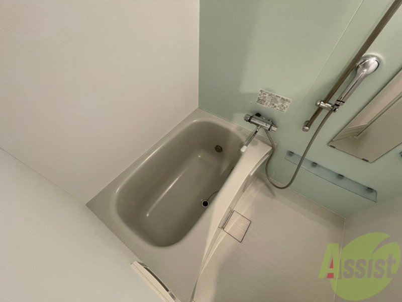 バス・シャワールーム　ユニットバスです。疲れを癒すのに欠かせませんね！