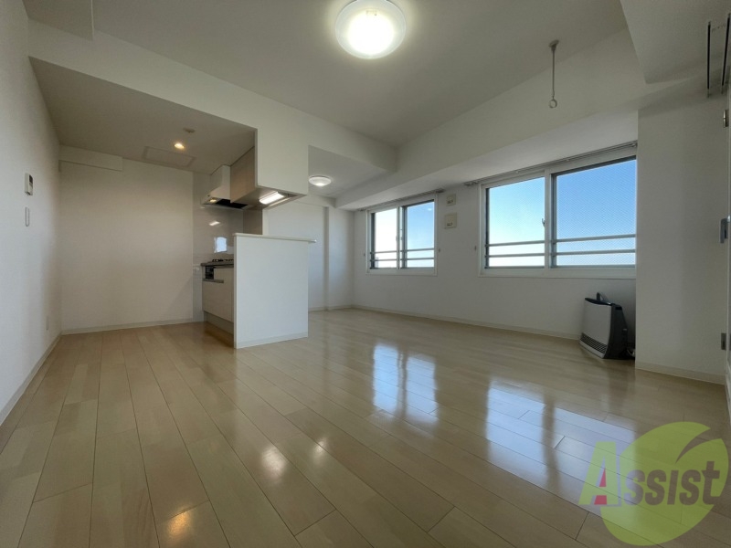 居室・リビング　広くてキレイなお部屋が広がっていて、充実した生活が送れそう。