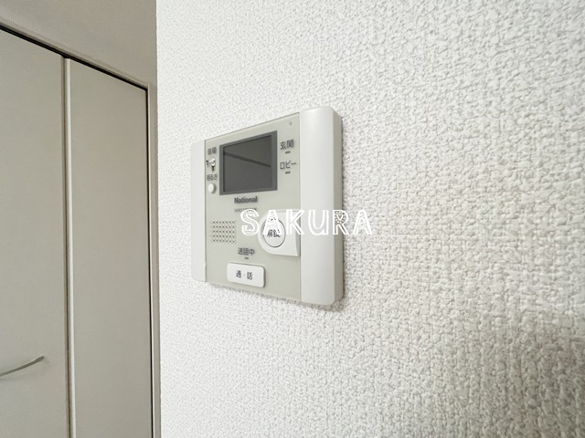 セキュリティ　女性の方でも安心のモニター付きインターフォン♪