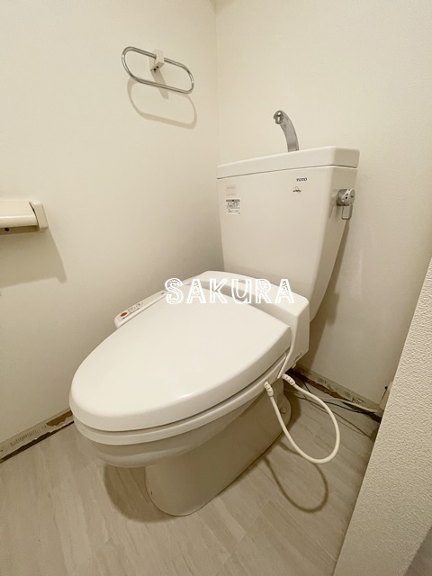 トイレ　嬉しい温水洗浄便座♪