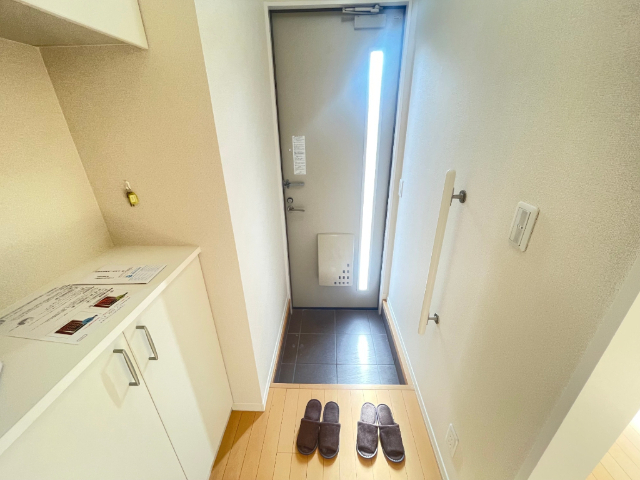 玄関　同物件別室のイメージ画像となります