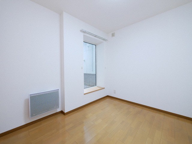 その他部屋・スペース　使い勝手の良さそうな洋室です☆