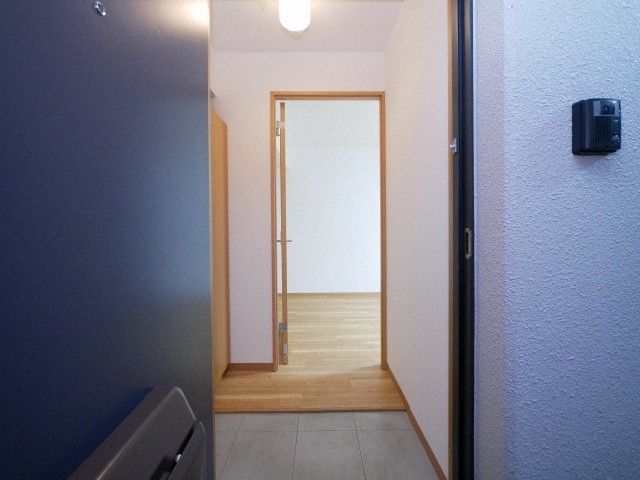 玄関　明るい玄関がお出迎えです☆