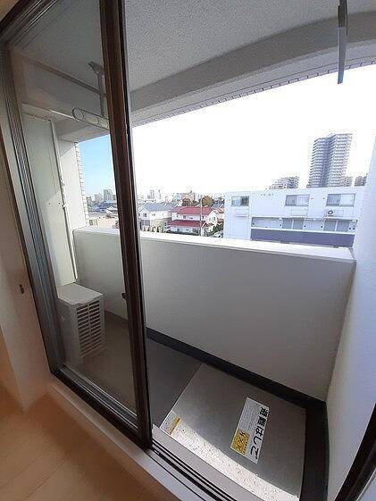 玄関　エアコン完備