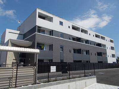 建物外観　外観タイル張りです