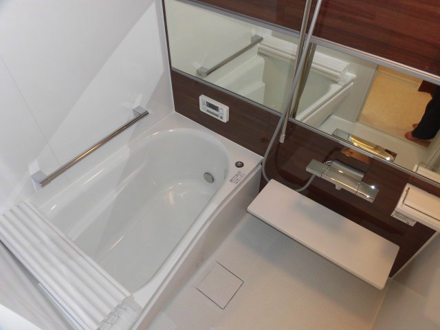 バス・シャワールーム　浴室乾燥機付きで家事効率UP！