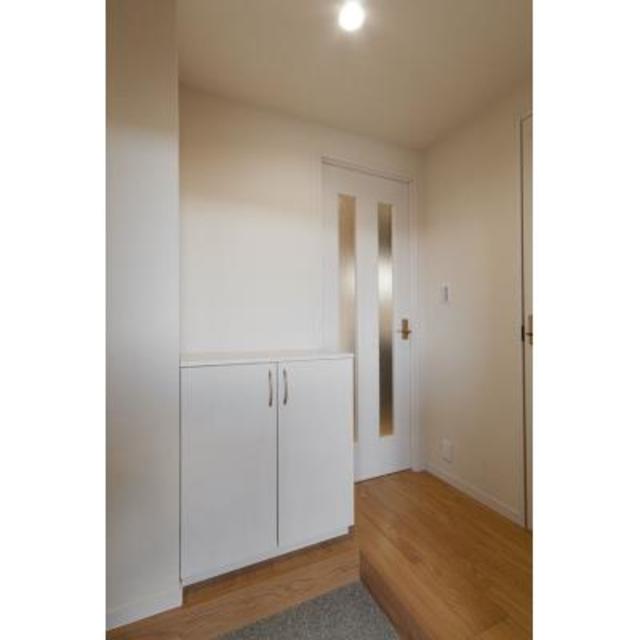 玄関　※写真は同タイプ住戸です。