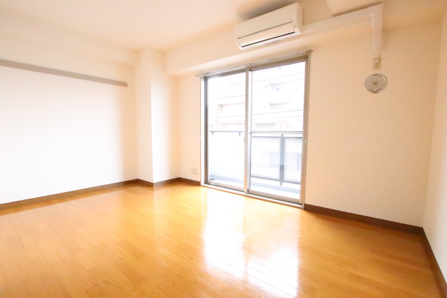 居室・リビング　洋室７．５帖