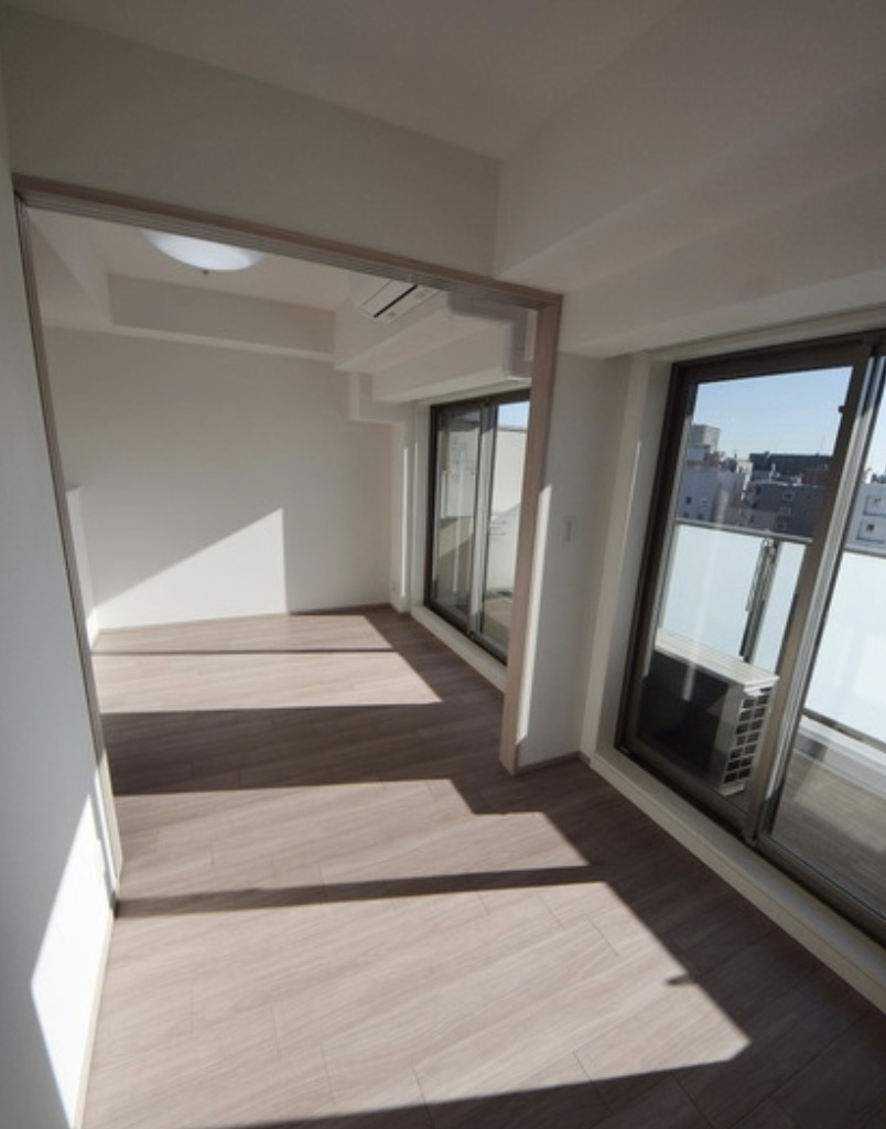 エントランス　ゆとりのあるエントランスです