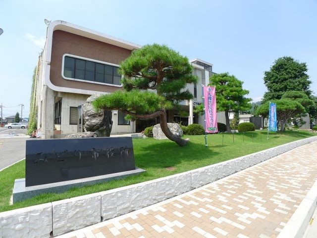 役所　みどり市役所（役所）まで300m