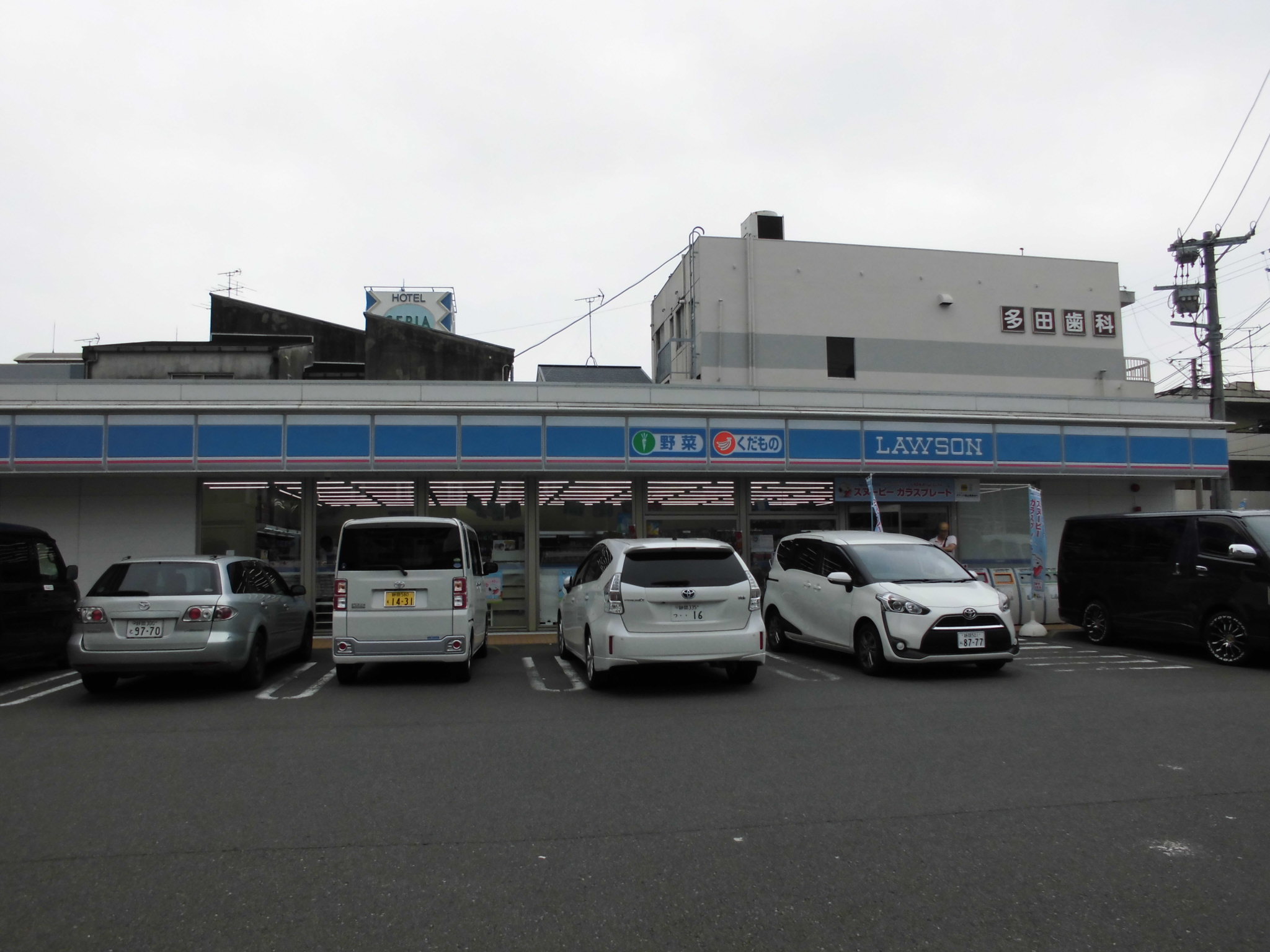 コンビニ　ローソン静岡馬渕三丁目店（コンビニ）まで178m