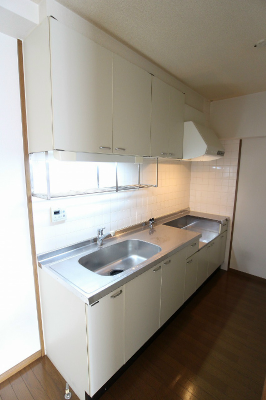 キッチン　独立型のキッチンです。