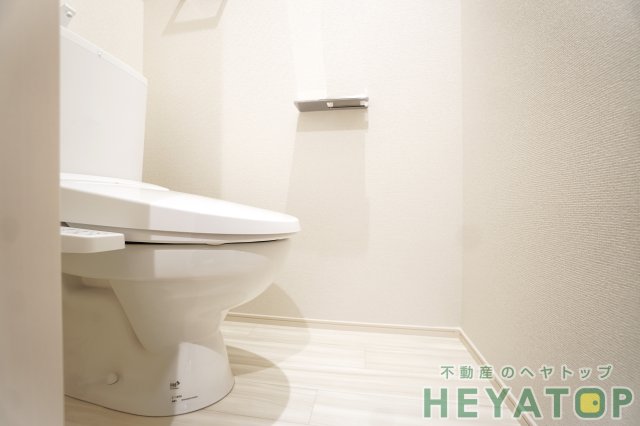 トイレ　温水洗浄便座