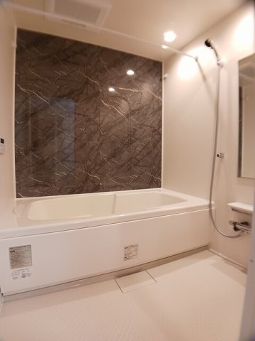 バス・シャワールーム　ゆったり過ごせるお風呂です