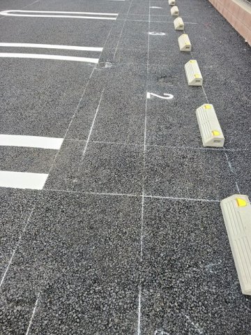 駐車場　駐車場があるので、車を買う予定の方も安心です