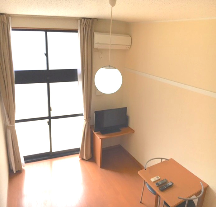 その他部屋・スペース　1階はフローリング、2階以上はカーペットタイプとなります。