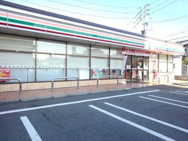 コンビニ　セブンイレブン大野城瓦田店（コンビニ）まで700m