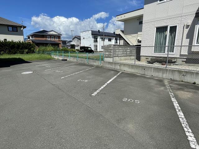 駐車場　駐車場