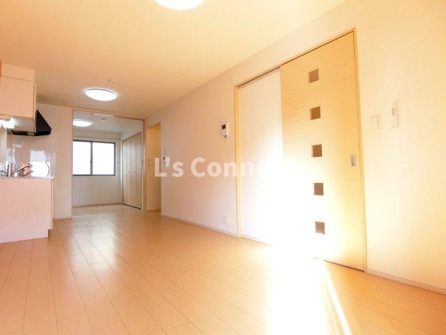 その他部屋・スペース　１０帖のＬＤＫ。