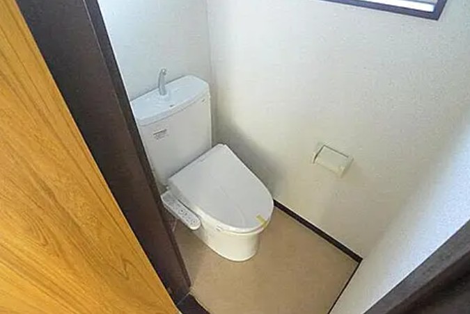 トイレ　※別部屋参考写真