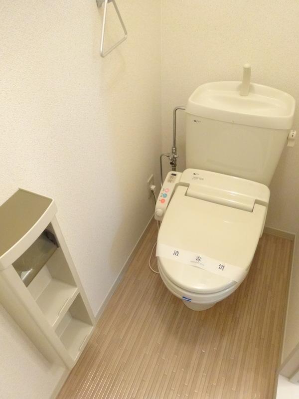 トイレ　温水洗浄暖房便座トイレ（同タイプ）
